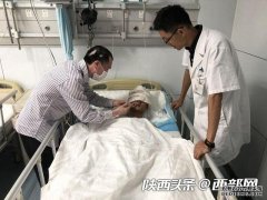 西安男博士講述被熊襲擊后自救過程：報警、止血、找水源